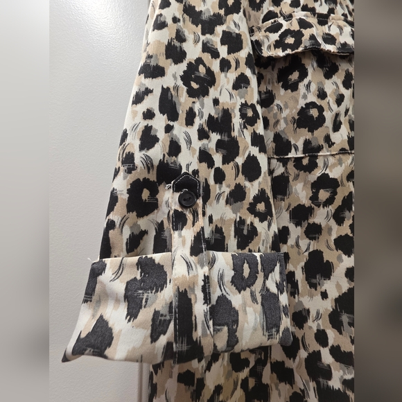 NY Collection Leopard Print Blouse Button-Up Utility Top 3/4 Roll Sleeves Large - Picture 8 of 11